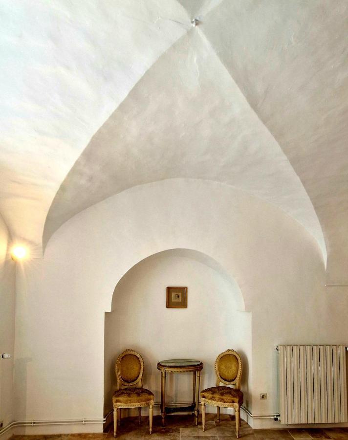 La Tour De Pezene Bed & Breakfast อ็องดูซ ภายนอก รูปภาพ