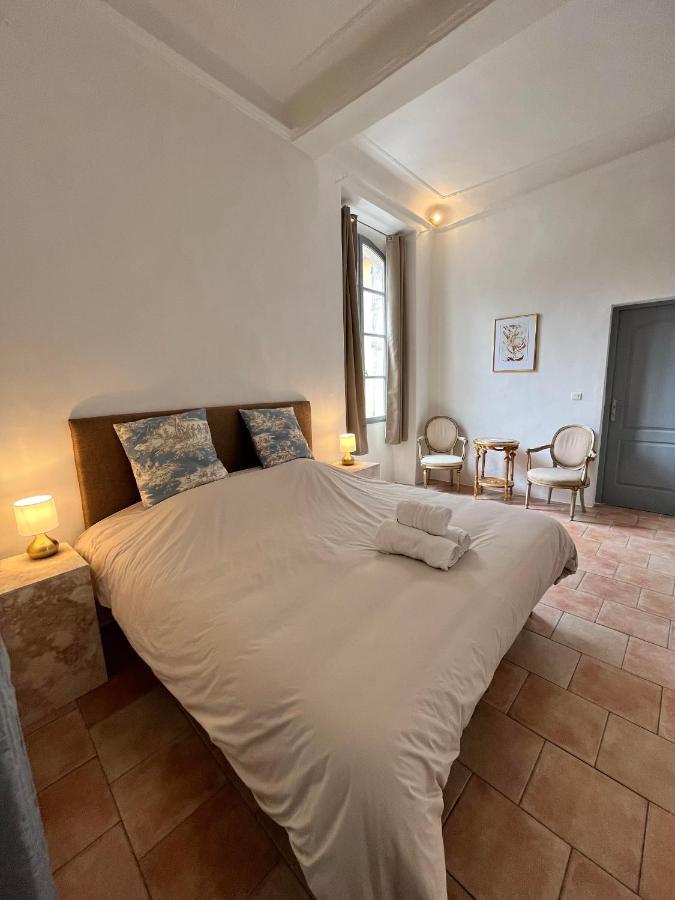 La Tour De Pezene Bed & Breakfast อ็องดูซ ภายนอก รูปภาพ