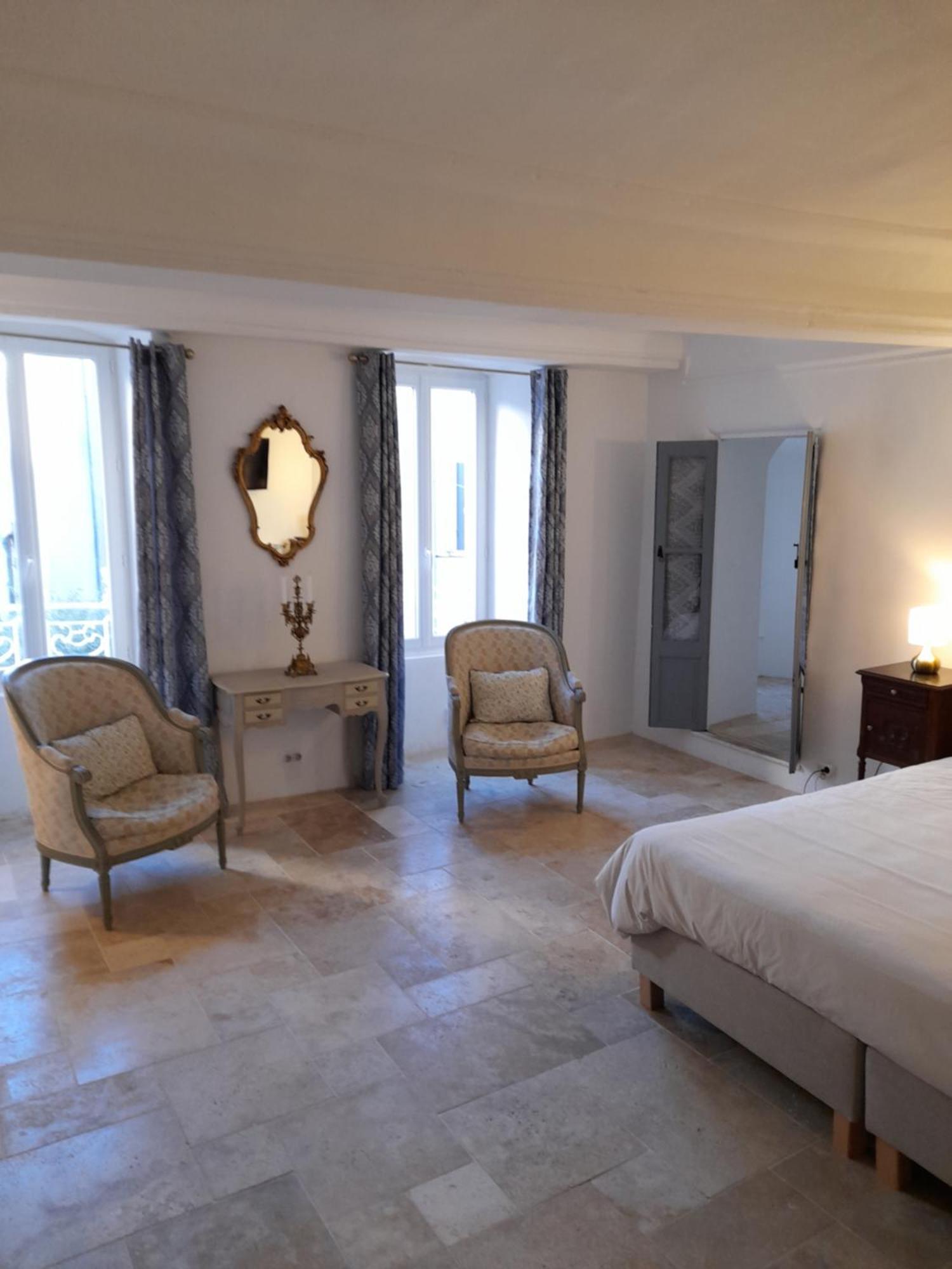La Tour De Pezene Bed & Breakfast อ็องดูซ ภายนอก รูปภาพ