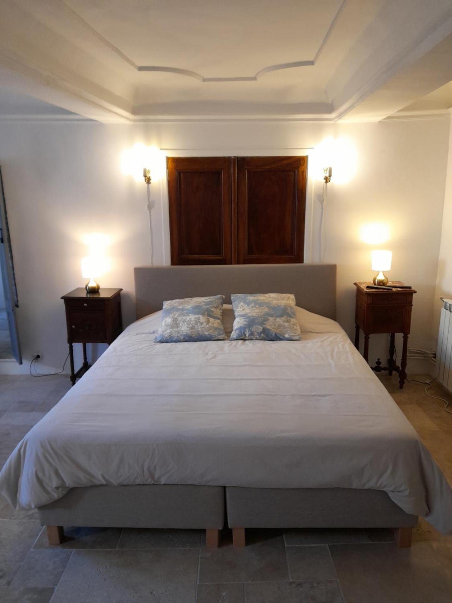 La Tour De Pezene Bed & Breakfast อ็องดูซ ภายนอก รูปภาพ